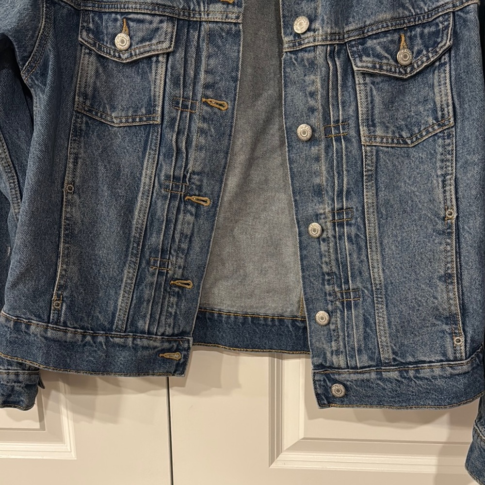 Lightly worn Old Navy Denim Jacket size M - Picture 6 of 16